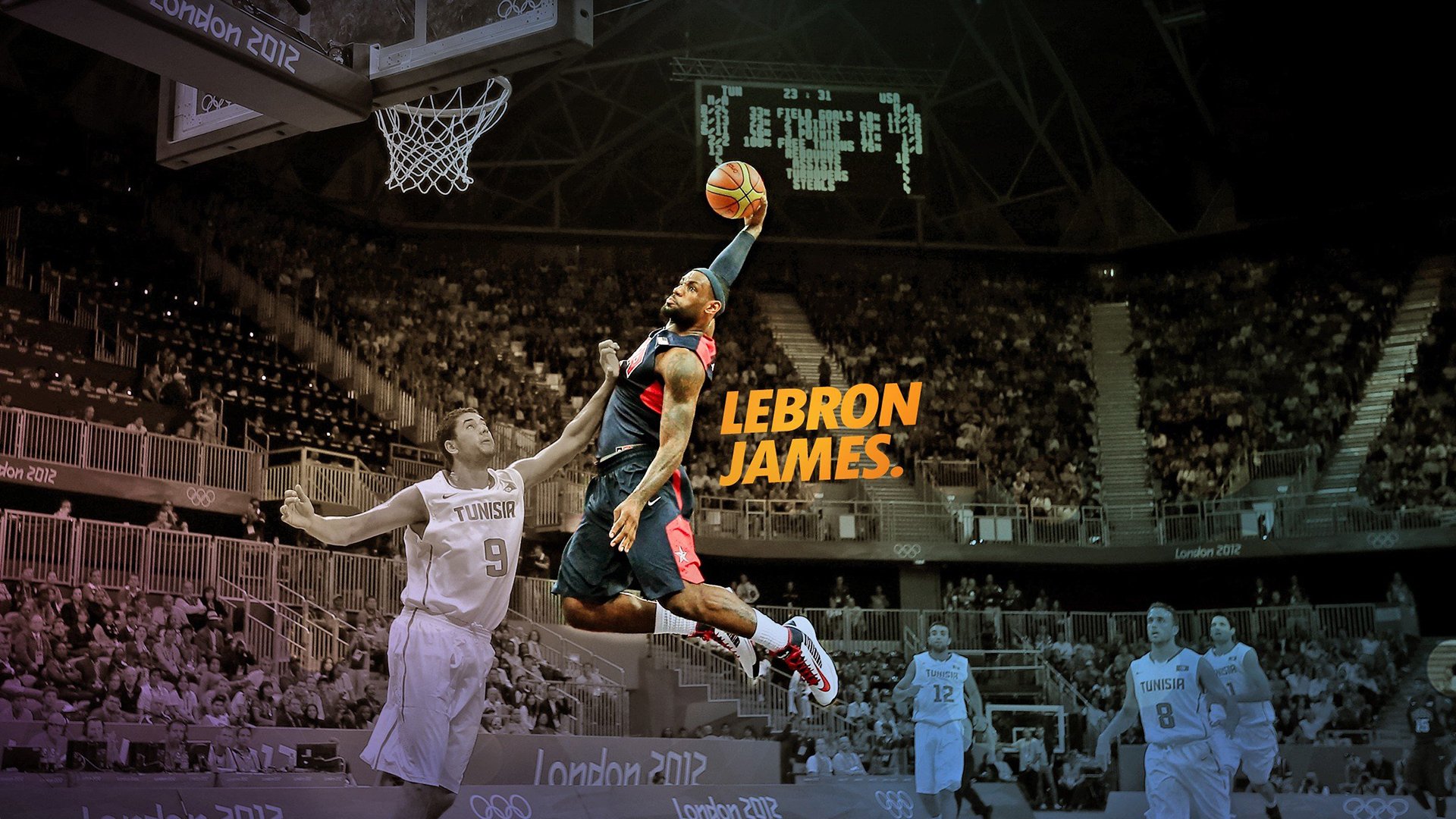 中国自行车选手在公路赛中奋力冲刺，自行车男子公路赛中国